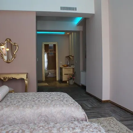 Artdeco Hotel 3*