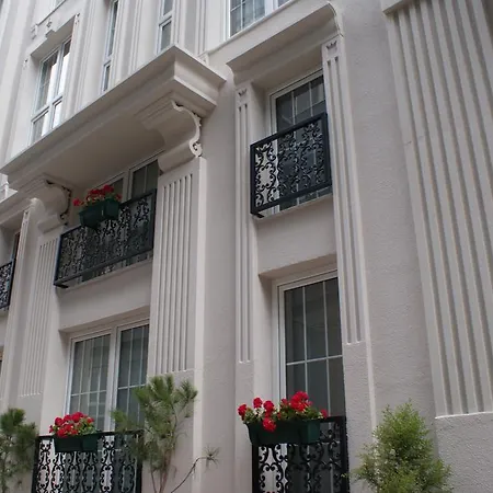 Artdeco Hotel